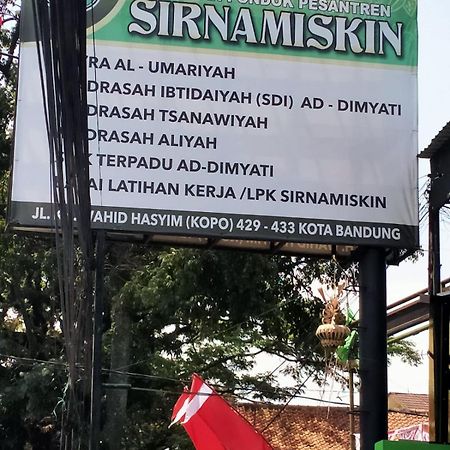 Gh Sirnamiskin Бандунг Экстерьер фото